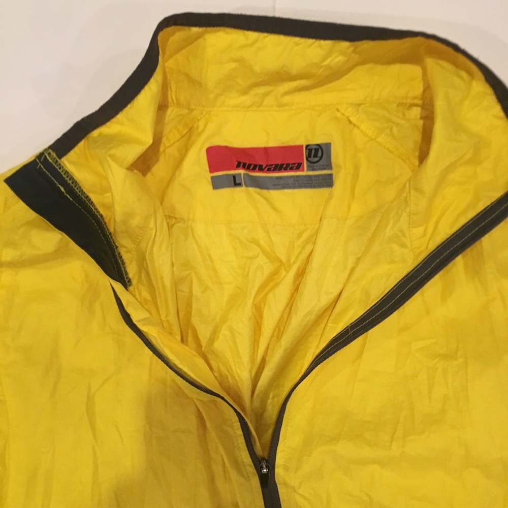 Novara Yellow Reflective Running Jacket - Picture 3 of 3